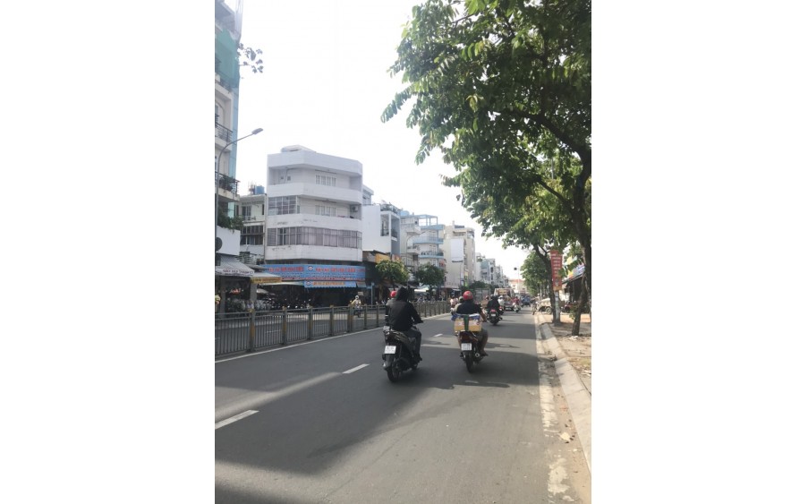 Bán Nhà MẶT TIỀN KD đường Cộng Hoà,Q.Tân Bình,DT:5,1mx24m,KC:TRỆTGiá:15,5 tỷ
